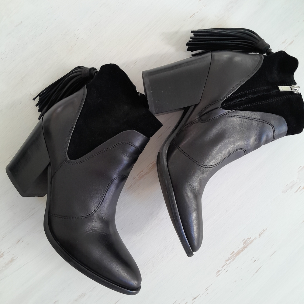 Marc Fisher Black Leather Block Heel Boots Size 6